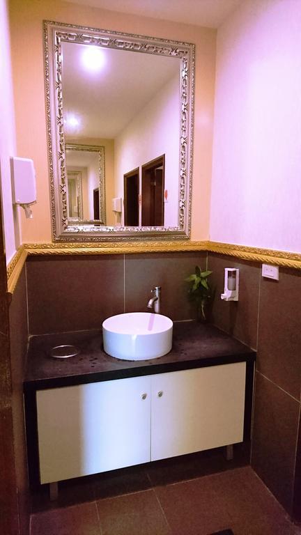 Metropolis Hotel Taoyuan Zewnętrze zdjęcie